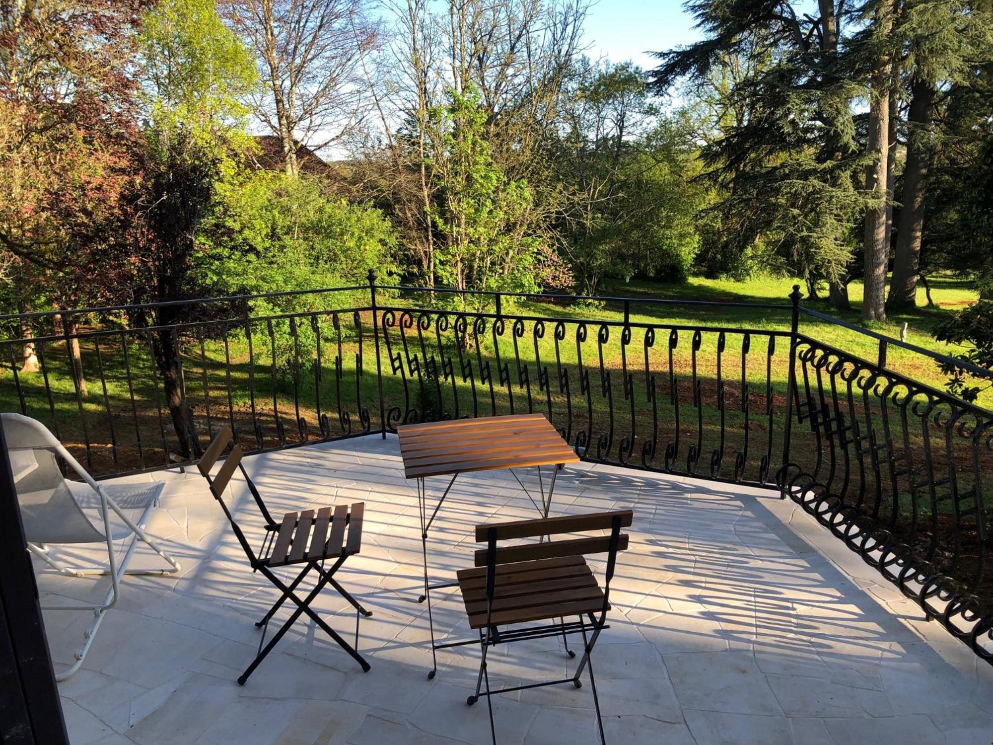 Bed and Breakfast Chateau De Puymoger Javerlhac-et-la-Chapelle-Saint-Robert Exteriér fotografie